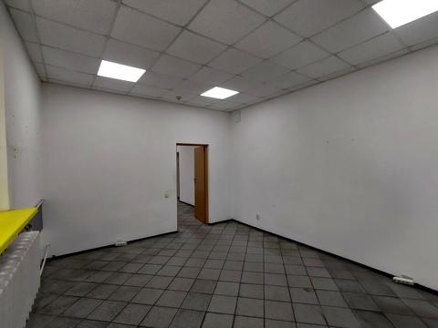 комерційна за адресою Героїв УПА вул., 73