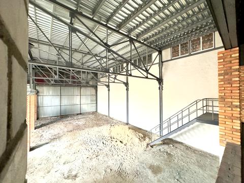 комерційна за адресою Ударників вул., 27