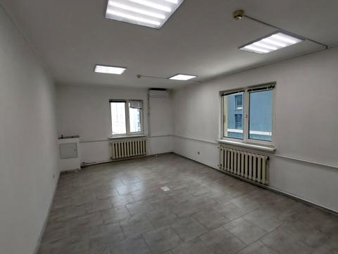 комерційна за адресою Героїв УПА вул., 73