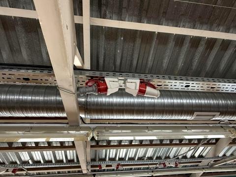 комерційна за адресою Юрківська вул., 27