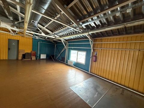 комерційна за адресою Юрківська вул., 27