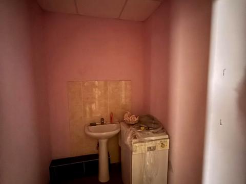 комерційна за адресою Юрківська вул., 27