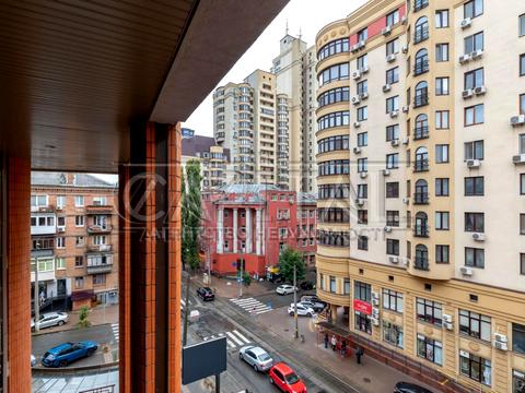 комерційна за адресою Київ, Дмитрівська вул., 94