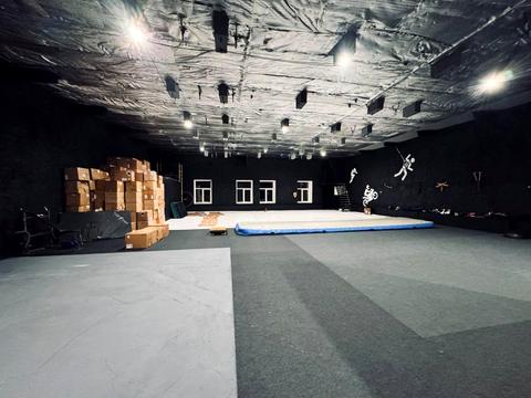 комерційна за адресою Березова вул., 44