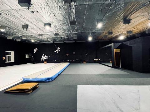 комерційна за адресою Березова вул., 44