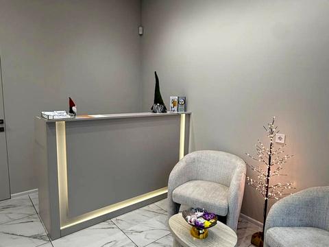 комерційна за адресою Салютна вул., (Будинок 02301-02303)