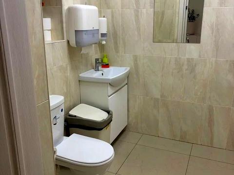 комерційна за адресою Трускавецька вул., 8