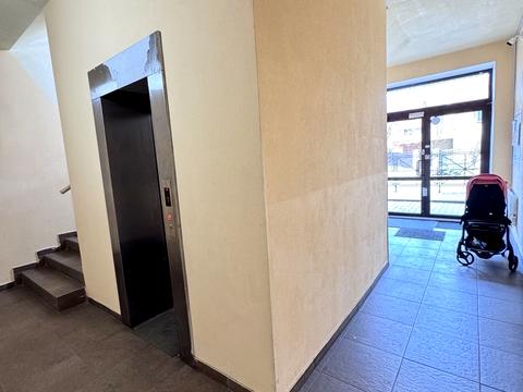 квартира за адресою Абрикосова вул., 14