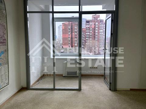 коммерческая по адресу Антоновича ул. (Горького), 170/172