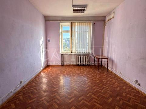 комерційна за адресою Межигірська вул., 82