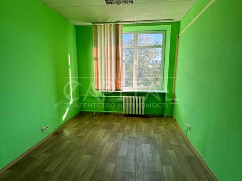 комерційна за адресою Межигірська вул., 82