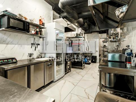 комерційна за адресою Дніпровська набережна вул., 15-Є