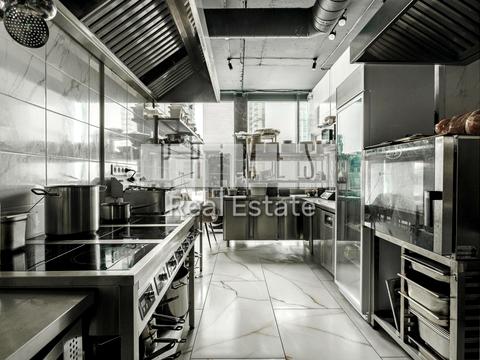 комерційна за адресою Дніпровська набережна вул., 15-Є