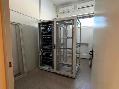 комерційна за адресою Новоселицька вул., (Будинок 3)
