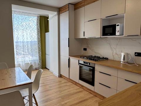 квартира за адресою Богдана Хмельницького вул., 215