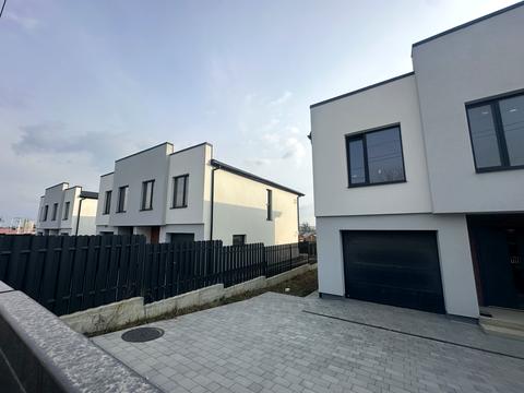 будинок за адресою Сонячна вул., 8