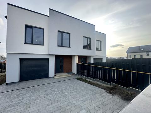 будинок за адресою Сонячна вул., 8