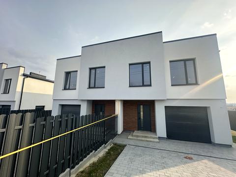 будинок за адресою Сонячна вул., 8