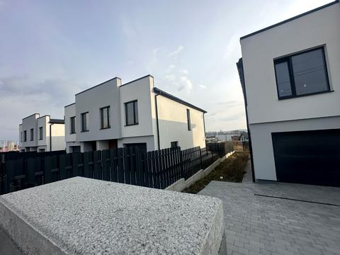 будинок за адресою Сонячна вул., 8