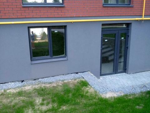 комерційна за адресою Паркова вул., 4