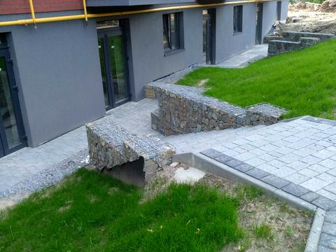 коммерческая по адресу Паркова ул., 4