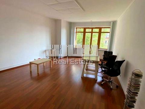 коммерческая по адресу Крутой спуск, 7