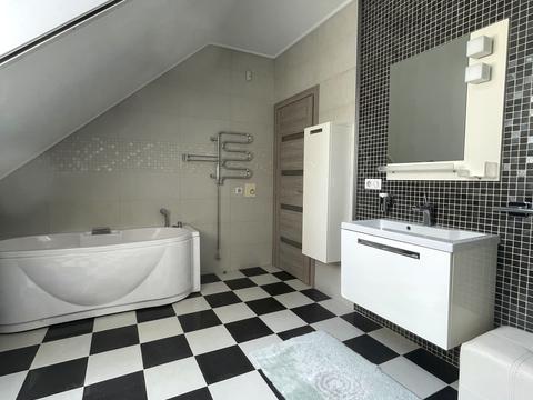 будинок за адресою Піхотна вул.