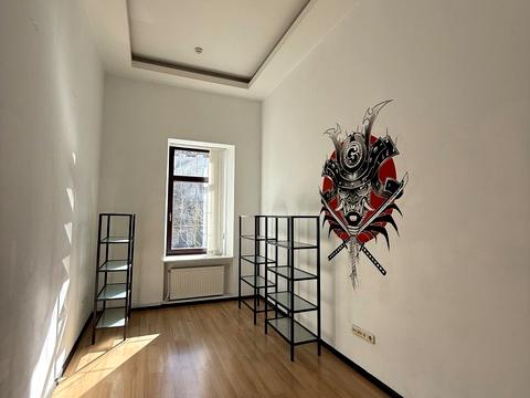 комерційна за адресою Ніни Строкатої вул. (Буніна), 14