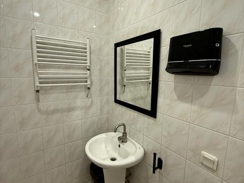 комерційна за адресою Ніни Строкатої вул. (Буніна), 14