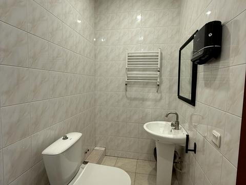 комерційна за адресою Ніни Строкатої вул. (Буніна), 14