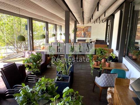 комерційна за адресою Русанівська набережна вул., 4