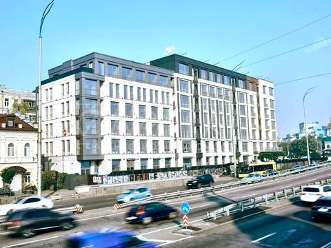 комерційна за адресою Набережно-Хрещатицька вул., 21