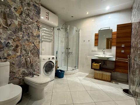 квартира за адресою Дмитра Яворницького просп. (Карла Маркса), 20