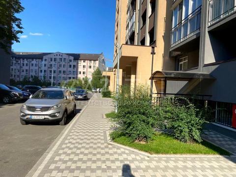 комерційна за адресою Метрологічна вул., 148В