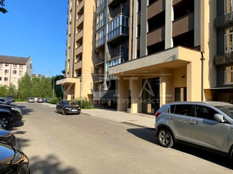 комерційна за адресою Метрологічна вул., 148В