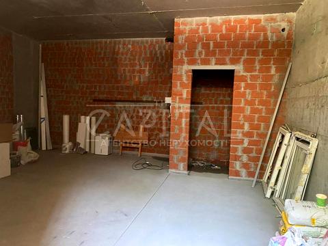 комерційна за адресою Метрологічна вул., 148В