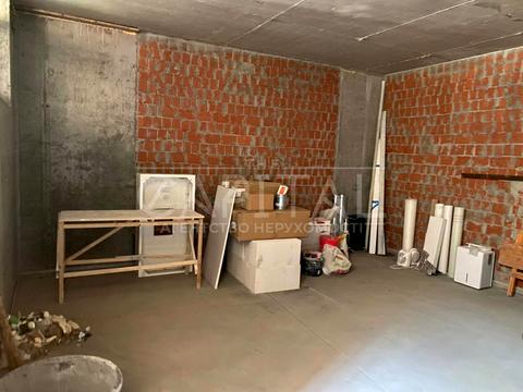 комерційна за адресою Метрологічна вул., 148В