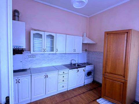 будинок за адресою Олега Ольжича вул., 11