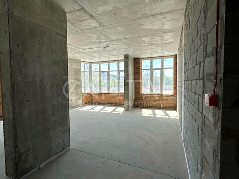 комерційна за адресою Миколи Бажана просп., 8