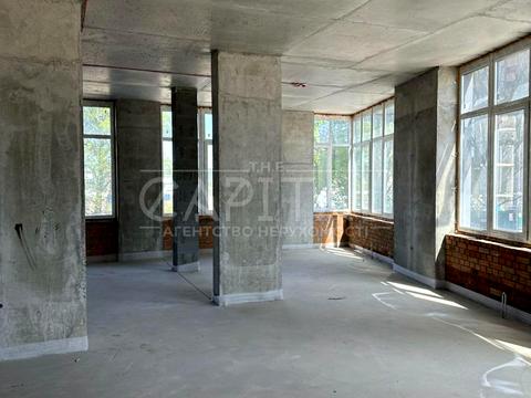 комерційна за адресою Миколи Бажана просп., 8