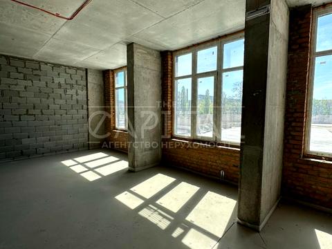 комерційна за адресою Миколи Бажана просп., 8