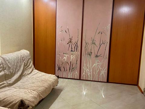 квартира по адресу Строителей ул., 4