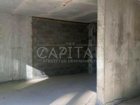 коммерческая по адресу Любомира Гузара просп. (Космонавта Комарова), 1