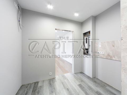 комерційна за адресою Метрологічна вул., 58