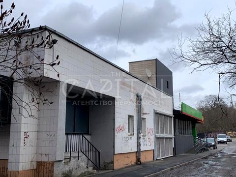 комерційна за адресою Лук'янівська вул., 1