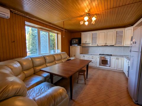 будинок за адресою Мрія вул., 1