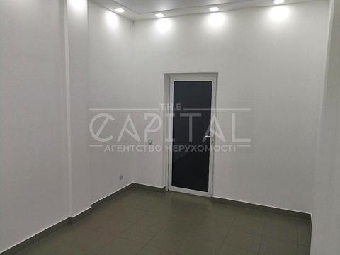 коммерческая по адресу Дениса Монастирського ул. (Василя Сурікова), 3а