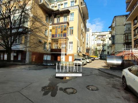 комерційна за адресою Ярославів Вал вул., 21-Г