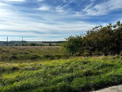 участок по адресу Центральна, 45