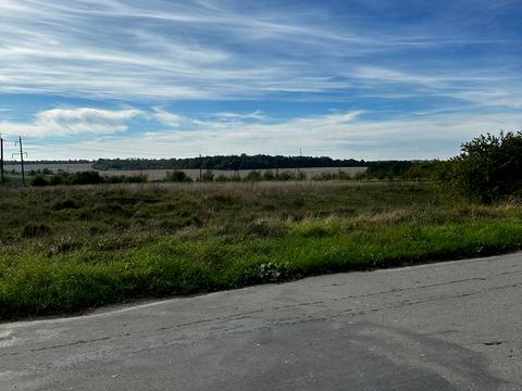 участок по адресу Центральна, 45